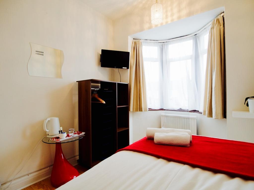 Gable Lodge Лондон Экстерьер фото