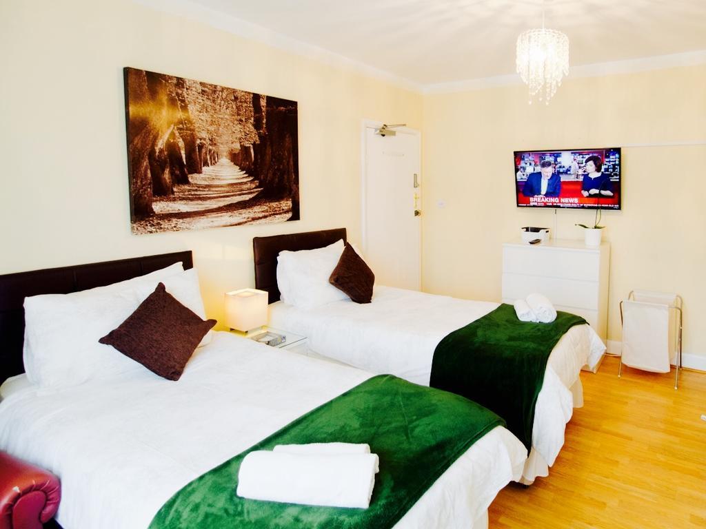 Gable Lodge Лондон Экстерьер фото